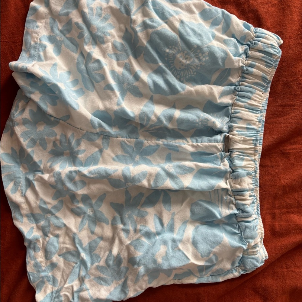 Billabong Blue and White Floral Women's Shorts